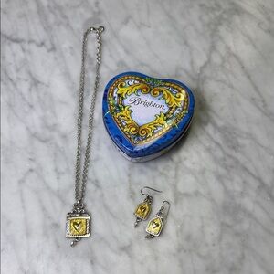 listing-status-banner